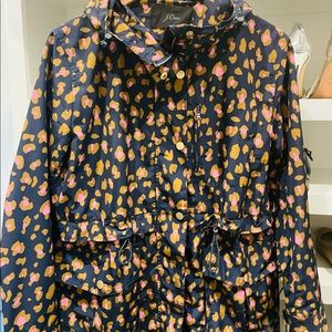 Stylish raincoat much with everything 🤩